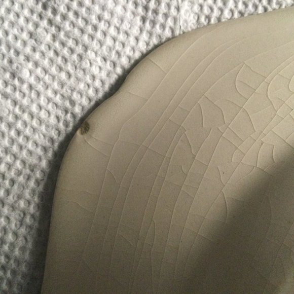 Set of 2 vintage H & K TUNSTALL made in England small dish plates 6.5" - Picture 6 of 12